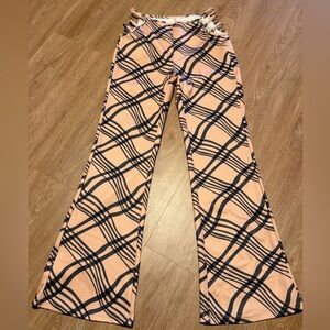 SHEIN Cream and Black Geometric Stretcy Leggings Festival Pants Cutout sides